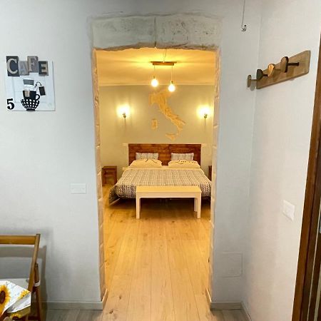 Trevisani Central Station Apartment Bari Eksteriør billede